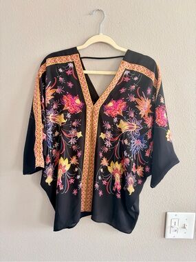 Rose & Olive Black Floral Embroidered V-Neck Kimono Top Small